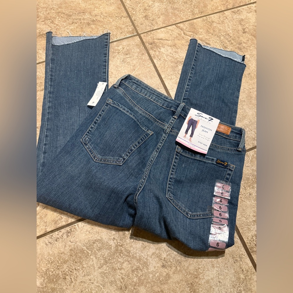 NWT Seven7 Classic Blue Women's Jeans - Picture 4 of 6